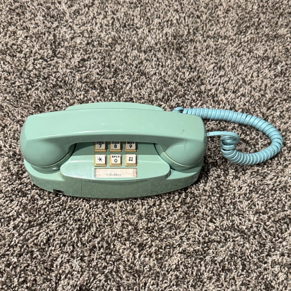 Non-working Vintage Mint Green Phone (Like Nancy Wheelers!)